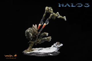 Illustration for article titled Weta's Fancy Halo Statues